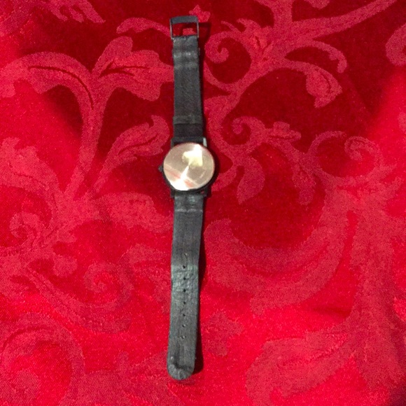 π₯HOT FLASH SALE!!π₯ NWOT Hot Topic wristwatch leopard w/genuine leather - Picture 4 of 6